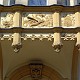 Łódzka Panna Piotrkowska w świetle majowego słońca czyż nie wygląda pięknie?
Tu, fragment fasady budynku przy ul. Piotrkowskiej 143 (05/2007).