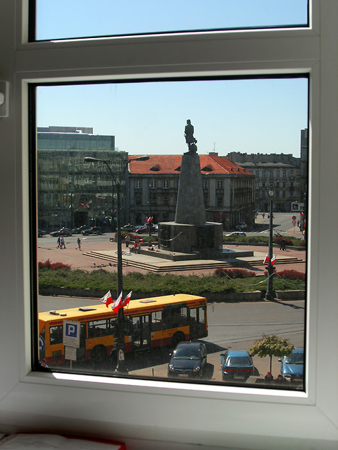 Foto: okno 11 - Plac Wolno�ci